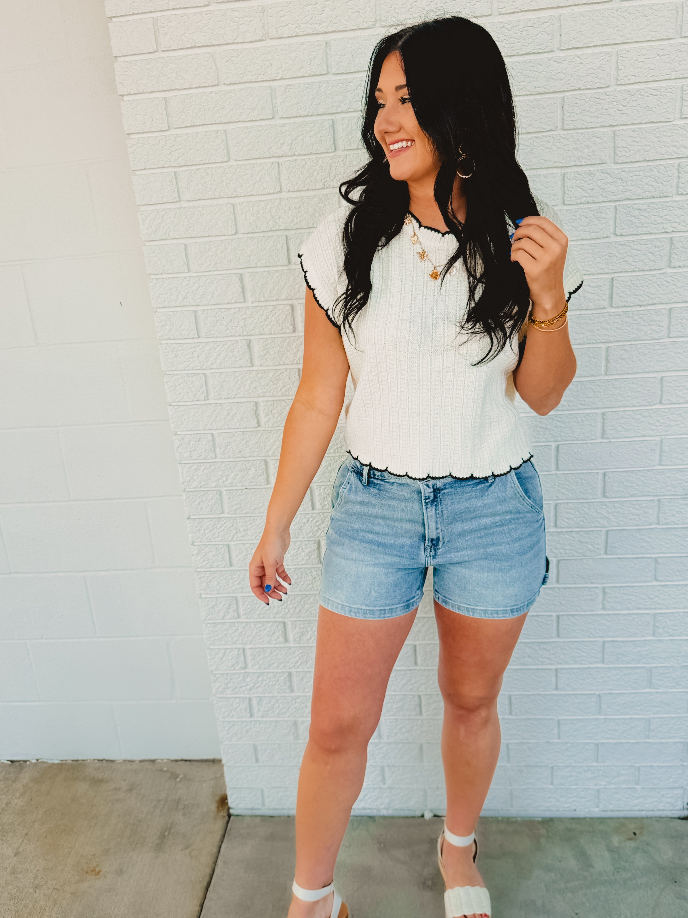 Contrast Scallop Edge Detail Sweater Top - Ivory/Black