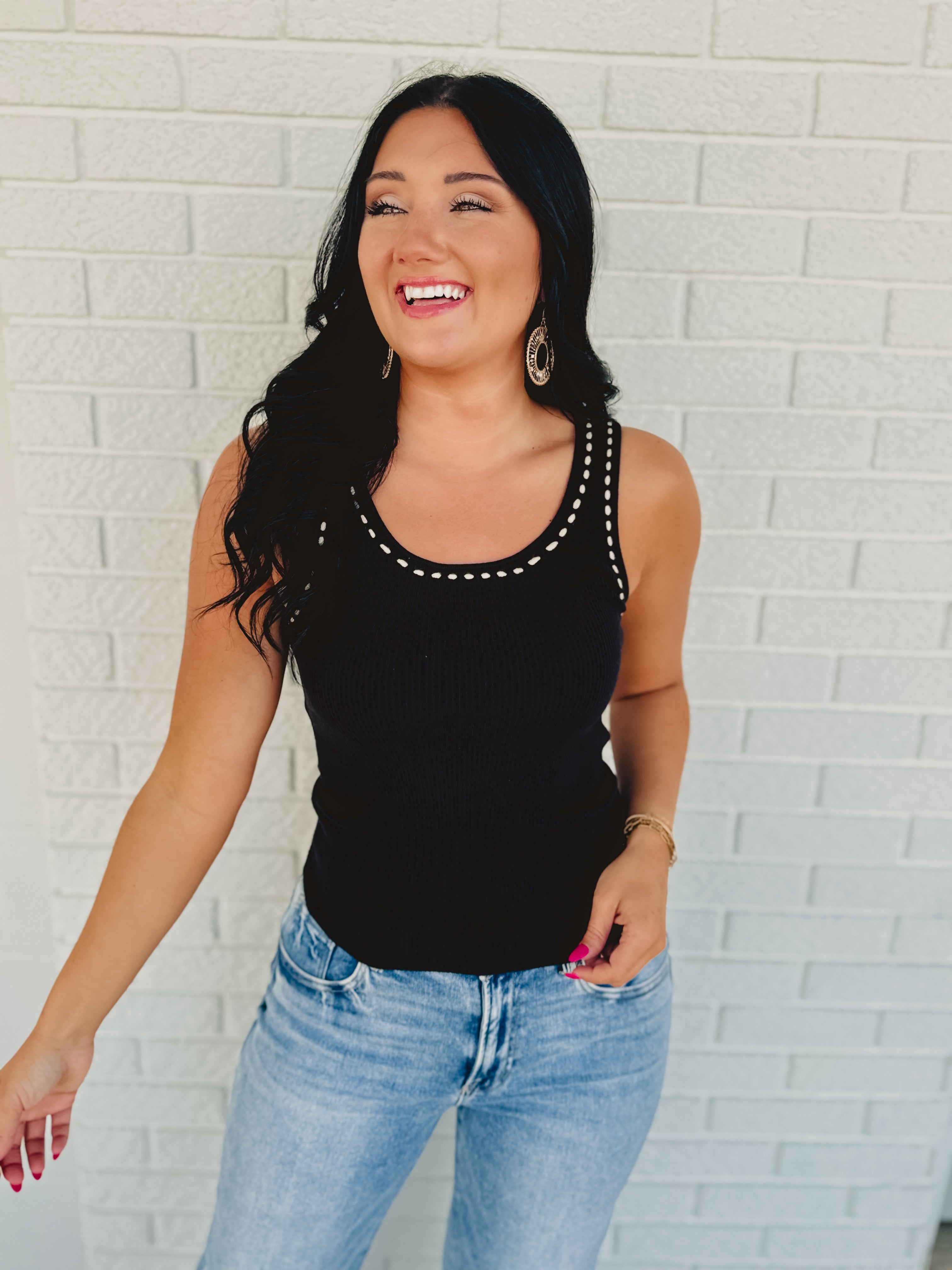 Scoop Neck Detail Knit Sweater Tank - Black