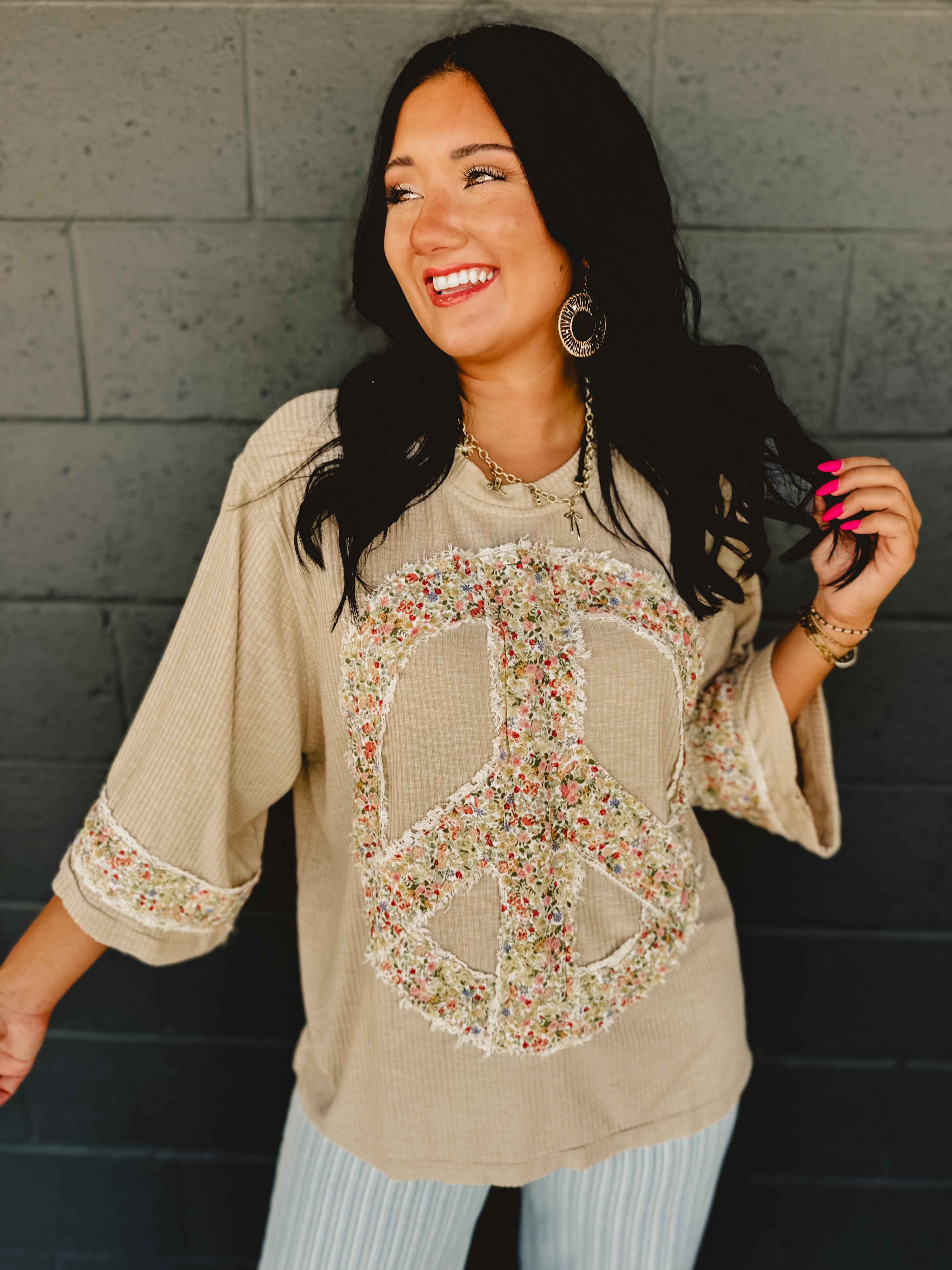 POL Floral Peace Patch Top - Latte