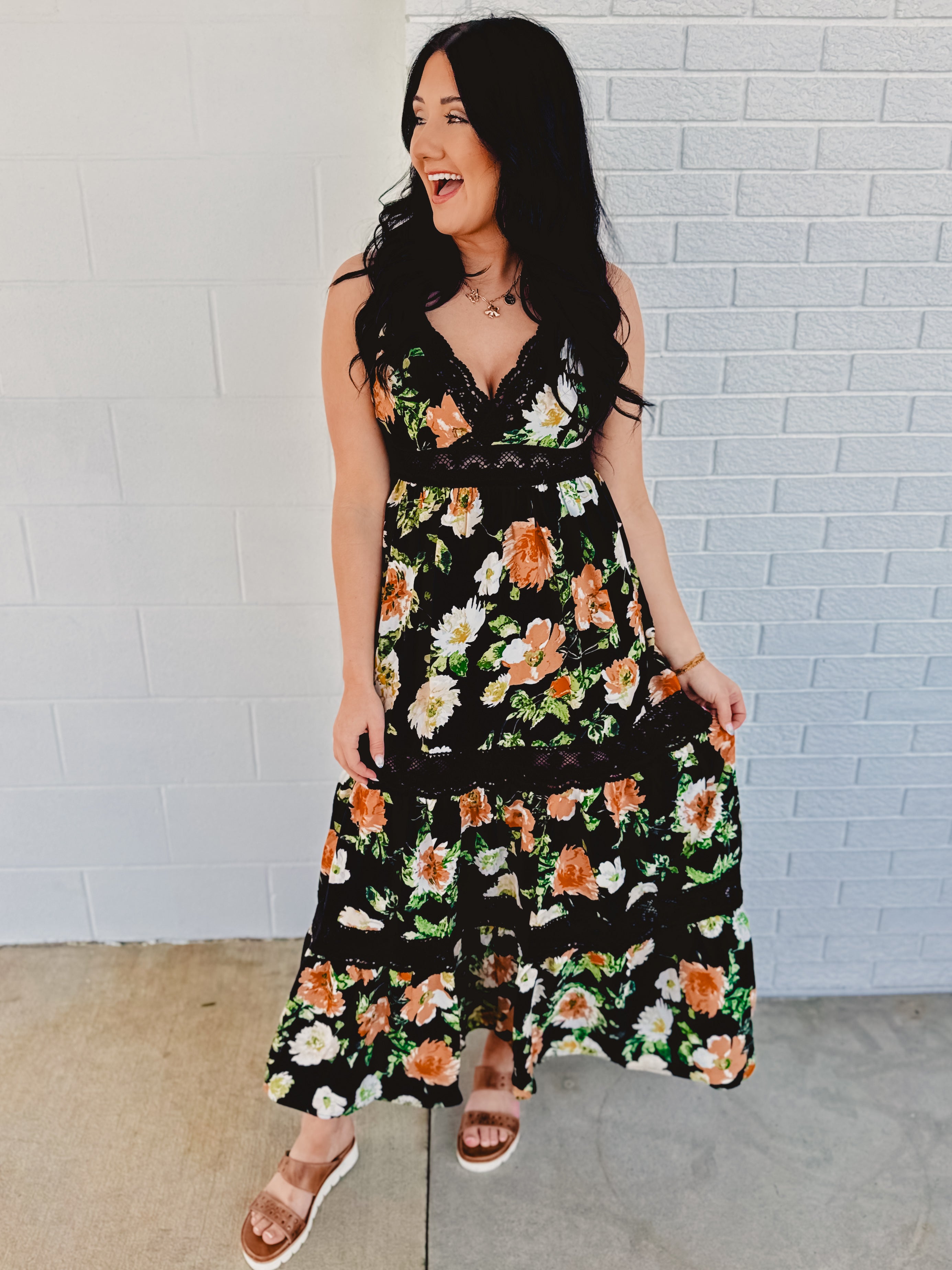 Floral Print Tiered Lace Contrast Maxi Dress - Black